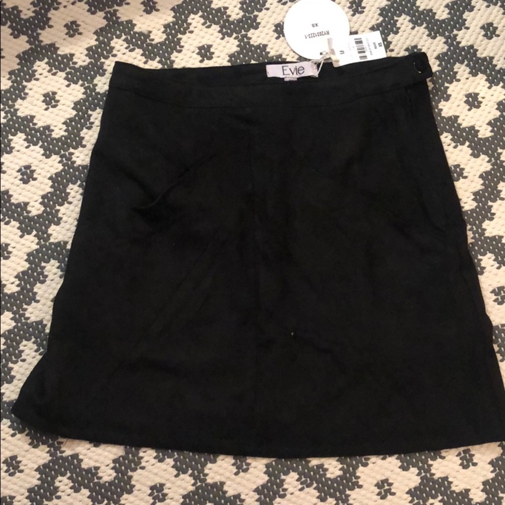 NWT Suade Evie LF skirt